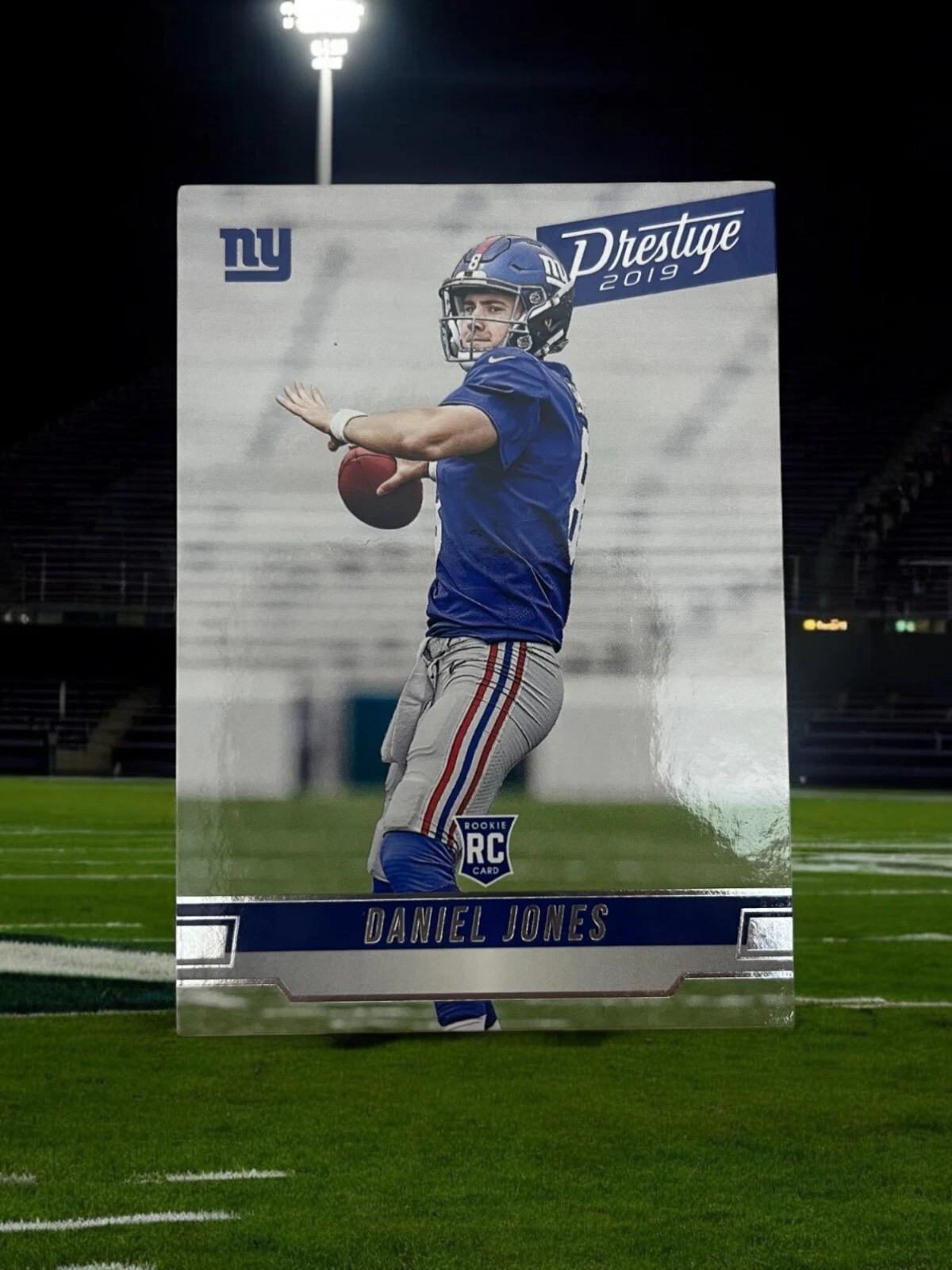 Daniel Jones trading card