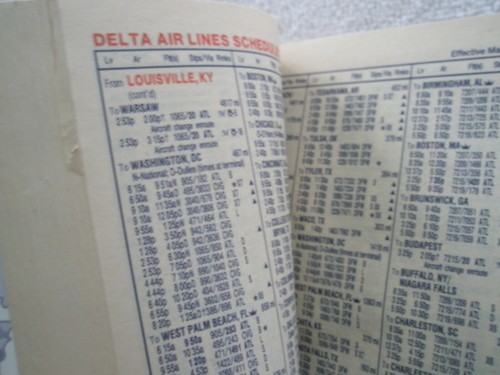 DELTA  AIR LINES  1992  FLIGHT SYSTEM TIMETABLE  w/ Far East on cover - Picture 9 of 11