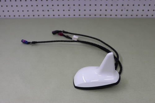2008 08 MERCEDES CLS63 CLS W219 AMG ANTENNA ROOF SHARK FIN GPS ANTENNA - Picture 2 of 5