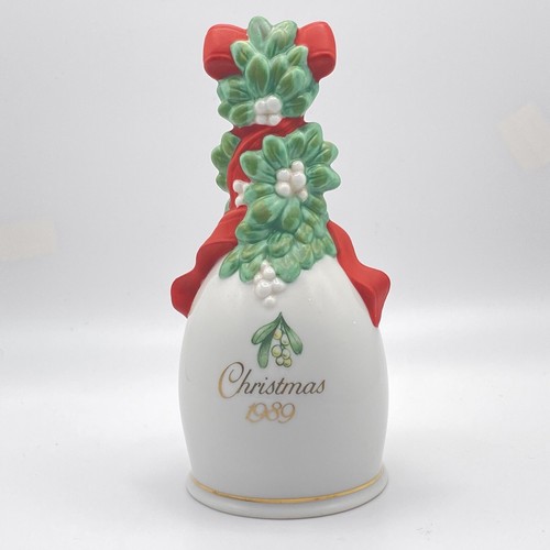 Vintage Avon Christmas Bell 1989 Under The Mistletoe - Picture 3 of 5