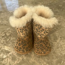 UGG cheetah print baby girl size 2/3 NWOB