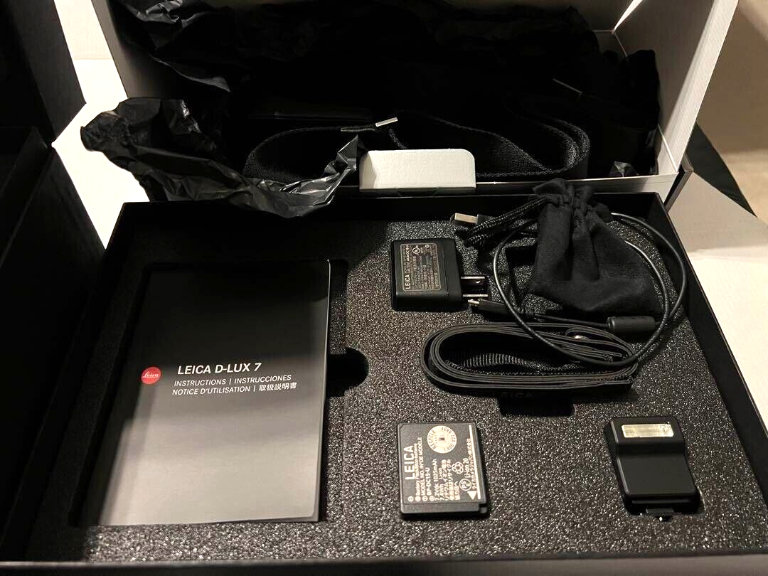 Leica D-LUX7 James Bond 007 Edition Model Limited Edition of