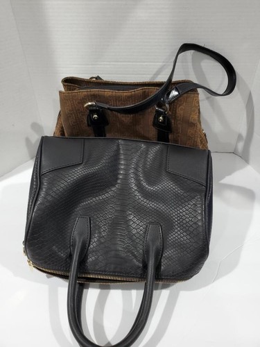Liz Claiborne shoulder purse & Black express handbag (2 bags). - Picture 2 of 9