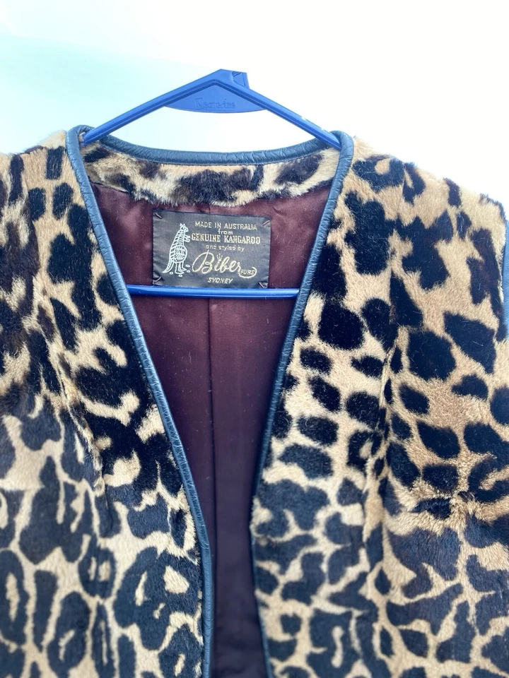 Biber Furs, Genuin Kangaroo Vest, Sidney AUS Leopard print VTG - Image 3 of 4