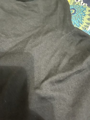 Nordstron Halógeno Negro Merino Botón Trasero Cuello Tortuga Talla M Nuevo Con Etiquetas - Imagen 3 de 4