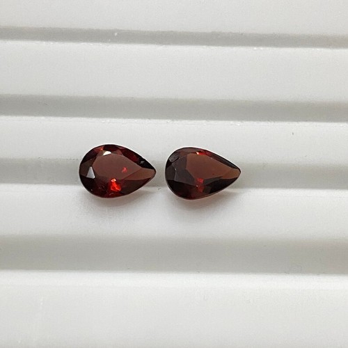 2.40 Ct Red Garnet Pair Loose Gemstones - Picture 4 of 4