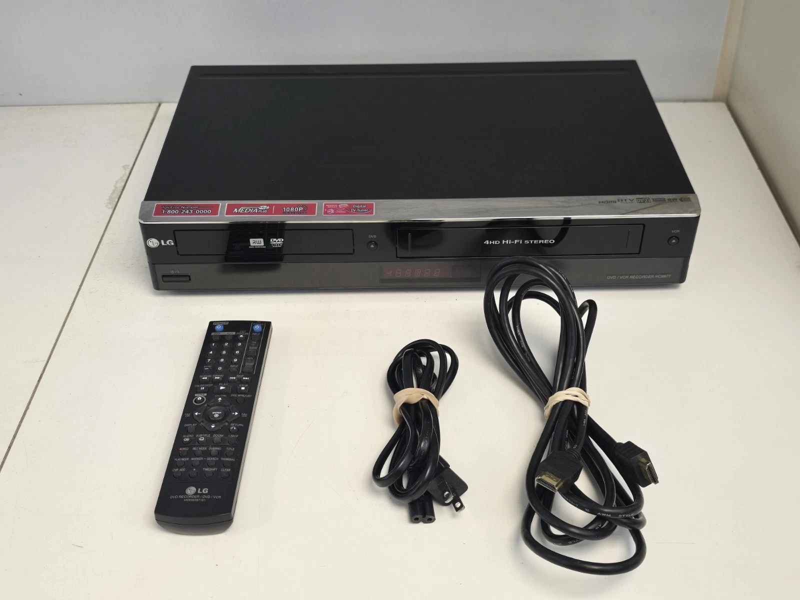 RC897T DVD Recorder/VCR Combo with Digital Tuner - Thumbnail 3