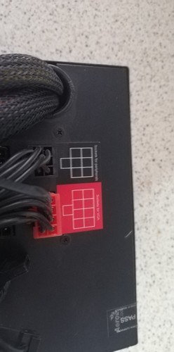 Aerocool Xpredator 550w Gold+ zasilacz 550gm półmodułowy zasilacz ATX - Zdjęcie 6 z 9