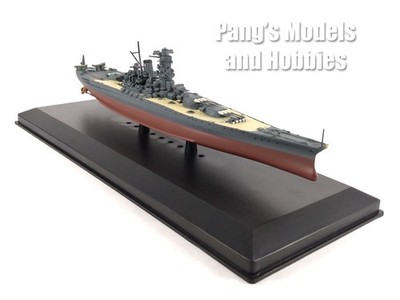 Japanese Navy Battleship Yamato with Display Case 1/1100 Scale