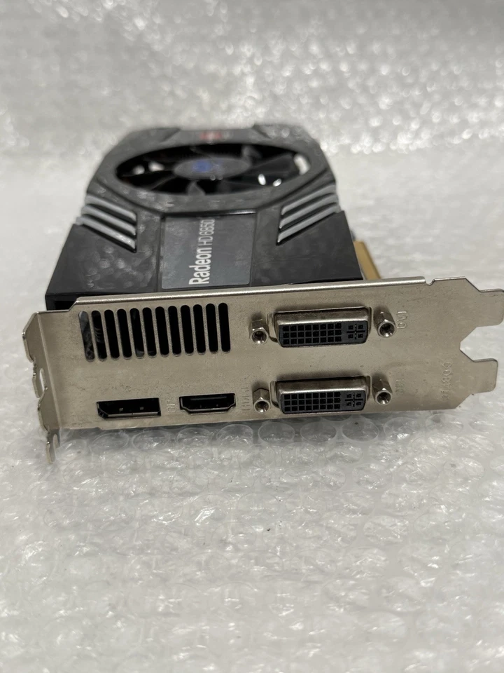 Sapphire Radeon HD6850 1GB GDDR5 PCI Express Graphics Card - Image 2 of 4