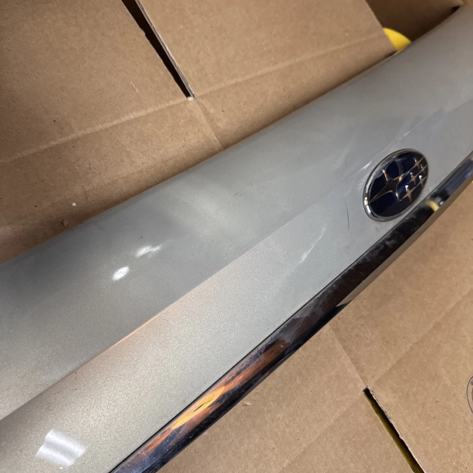 Subaru Outback 2005 2006 2007 2008 2009 vagón maletero tapa puerta levadiza 39J OEM Foto 4 de 4