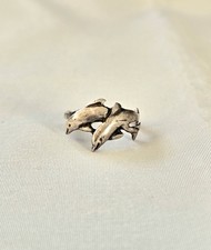 925 Sterling Silver Two Happy Dolphin Ring - Sz 7 - 2.36 Grams