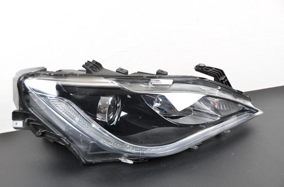 Faro HID de xenón Chrysler Pacifica 2017-2020 con LED DRL pasajero derecho OEM Foto 3 de 4