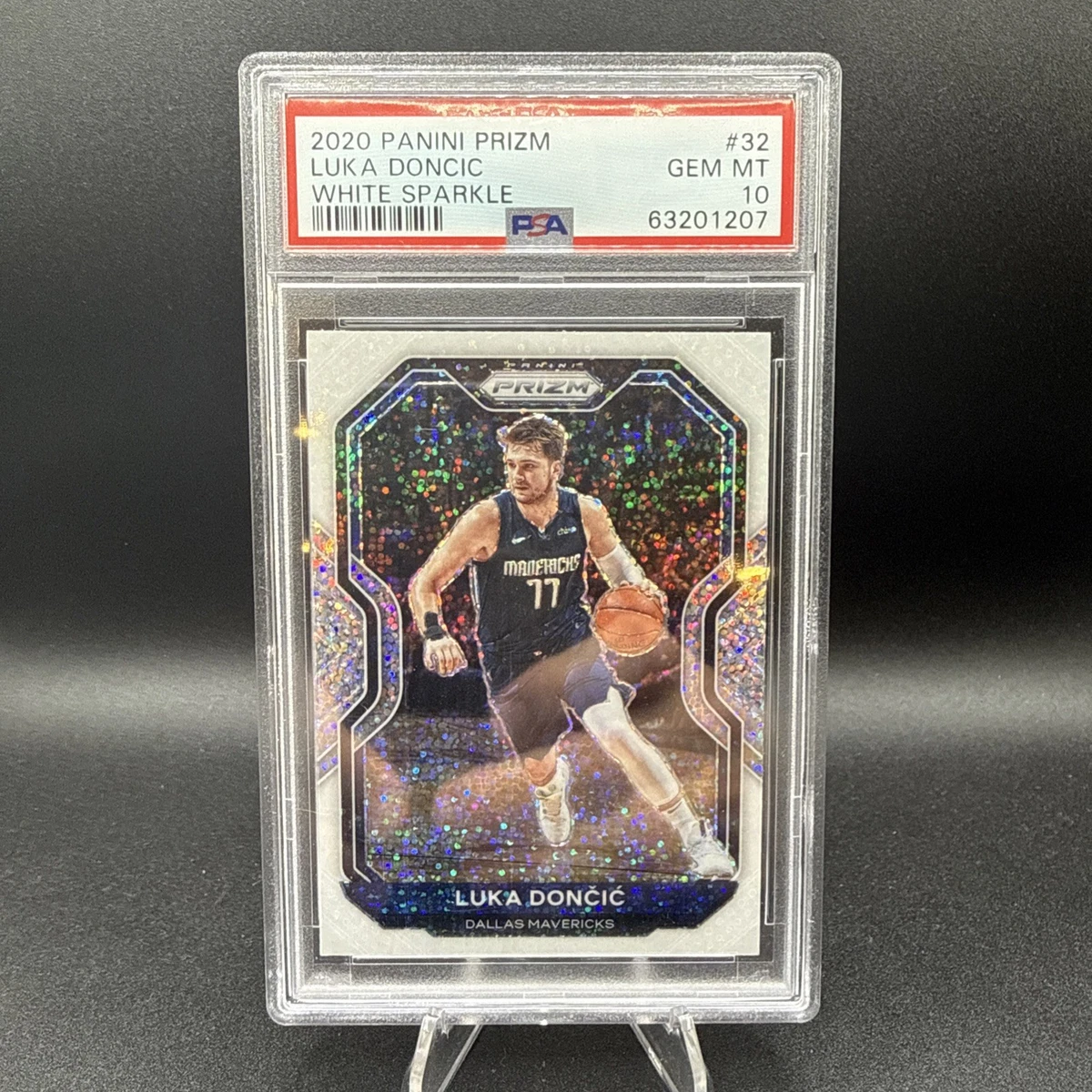 Luka Dončić Basketball Parallel/Variety Sports Trading Cards