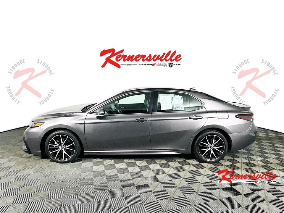 2024 Toyota Camry SE FWD 4dr Sedan Backup Camera Steering Wheel Controls Foto 4 de 4