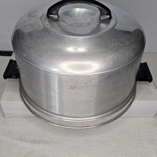 Vintage Kromex Cake Carrier With Locking Lid Aluminum 1950s - Picture 3 of 16