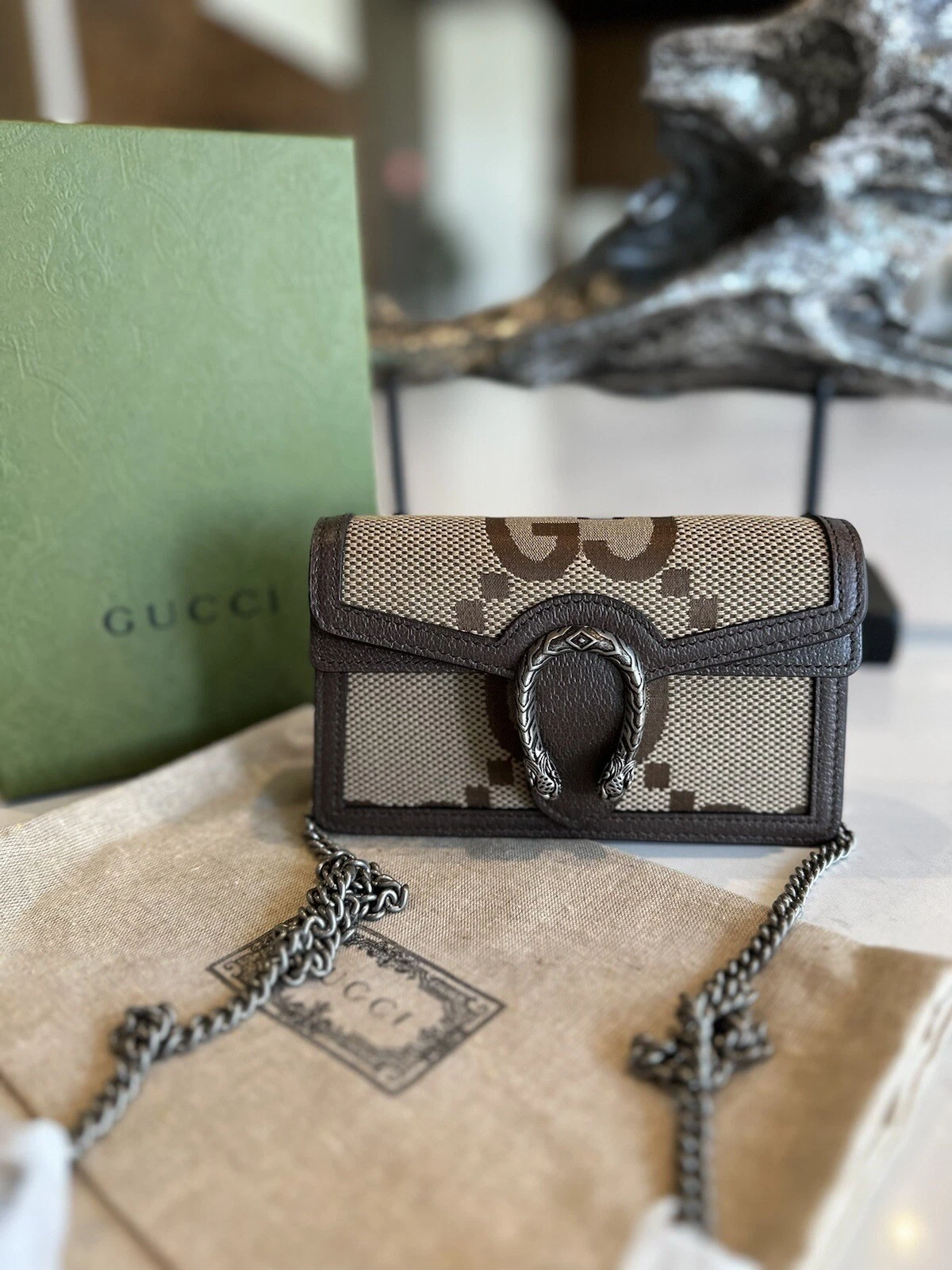 Sac bandoulière Gucci GG monogramme toile super mini Dionysos.