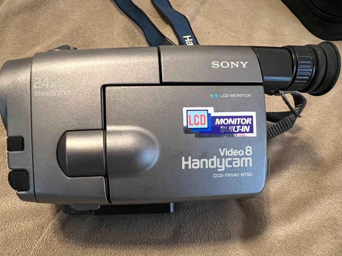 Sony HandyCam CCD-TRV40 Video8 8mm Camcorder. VTR Mode Does Not