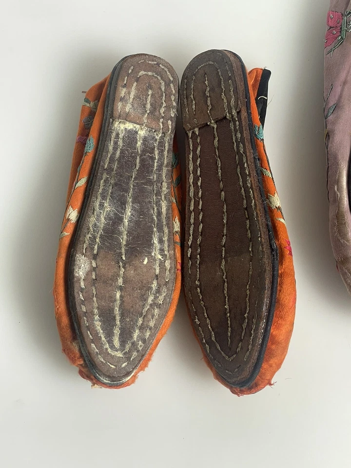 2 антикварные китайские экспортные шелковые туфли-тапочки с вышивкой в виде цветка бабочки 1920 г. - Изображение 4 из 4