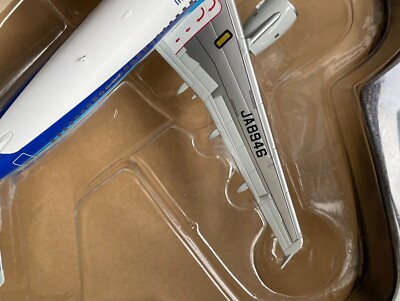 全日空商事 1/200 A320ceo JA8946 JC Wings ANA (All Nippon Airways) A320 Reg# JA8946 Scale 1