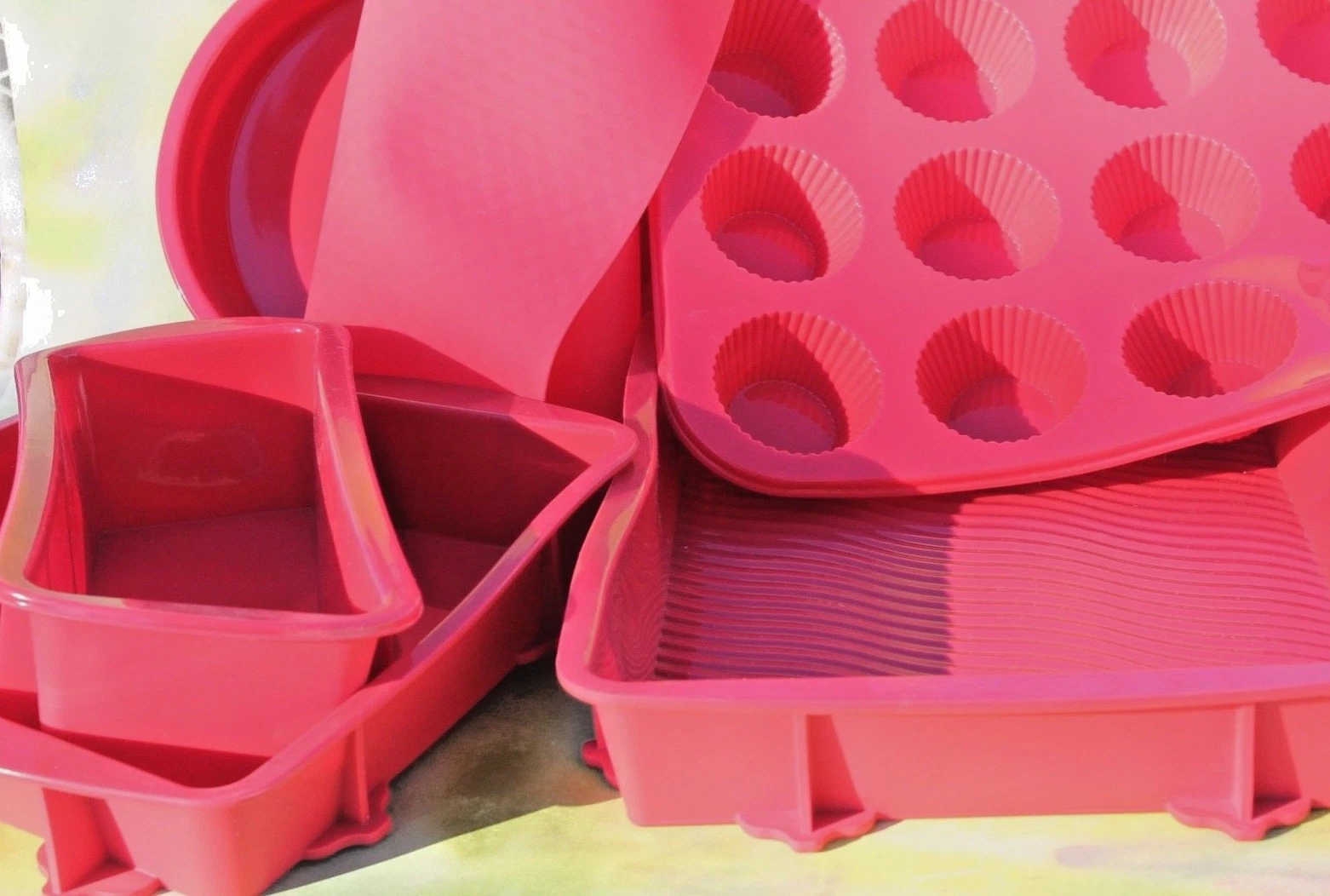 Silicone Bakeware Set: square, roasting, cake, loaf, muffin Pans, 7 pieces