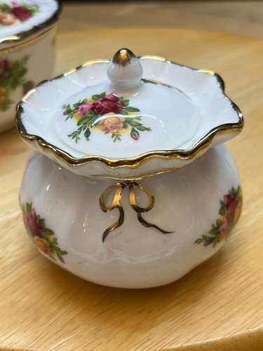 Juego de tocador de 3 piezas Royal Albert Old Country Roses en caja original - Imagen 14 de 20