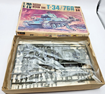 Vintage Fujimi Model World Armor Series No14 Russian Medium Tank T-34/76A Sealed