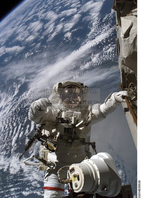 ASTRONAUT ROBERT L CURBEAM SPACEWALK ISS SPACE SHUTTLE 2006 5X7 PHOTO