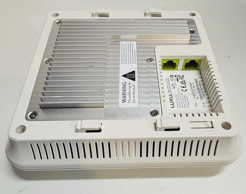 Luxul XAP1610 Apex Wave 2 AC3100 Dual-Band Access Point - Image 3 of 4