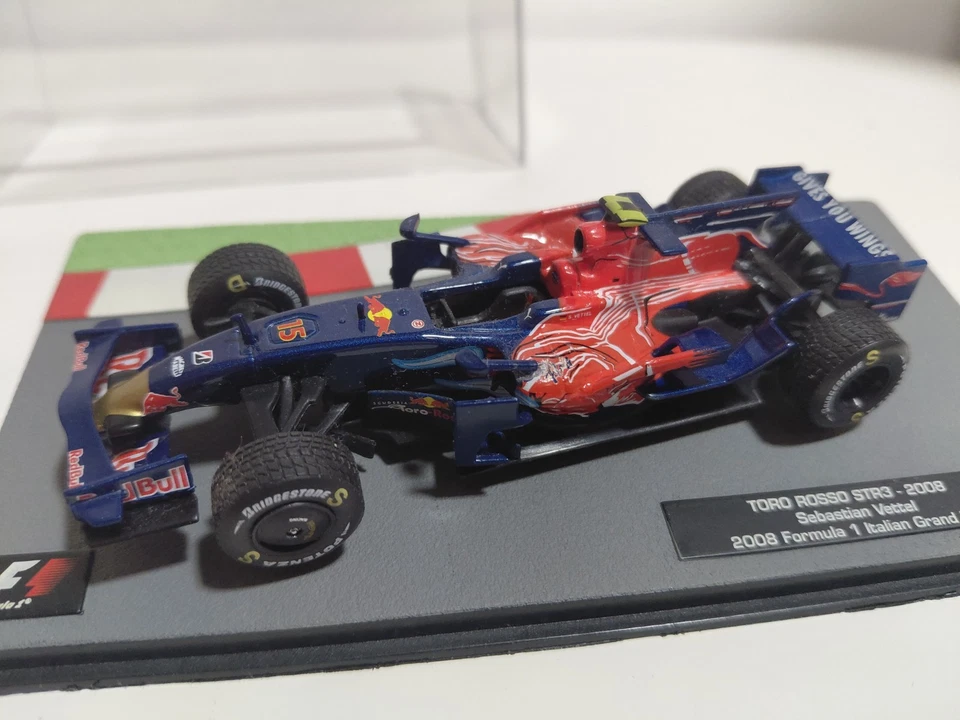 Modellino F1 Toro Rosso STR3 - 2008 Sebastian Vettel 1:43 - Immagine 2 di 4