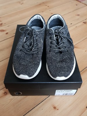 black knit runner trainers