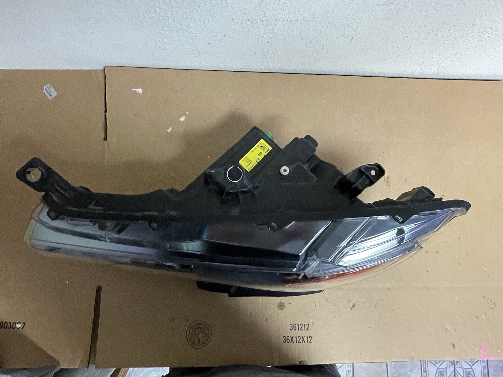2017 2018 2019 2020 Maserati Levante Left Driver Headlight OEM Xenon HID