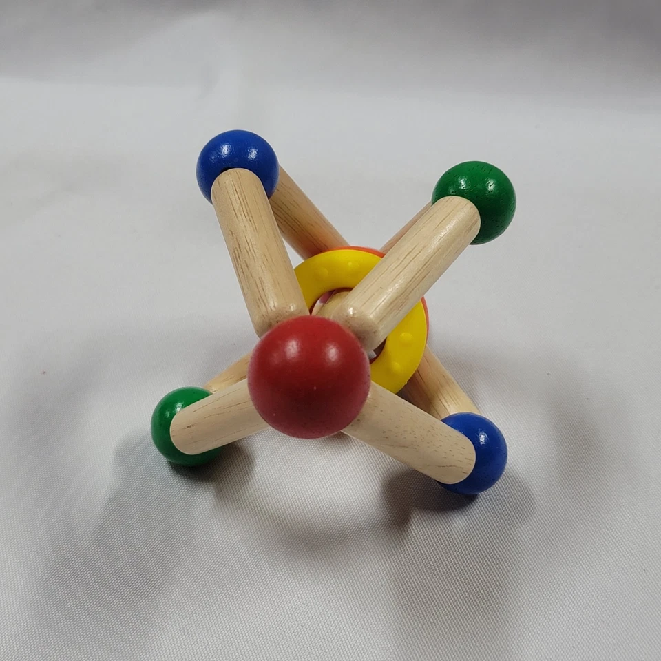 Anillo de cuentas de juguete de madera para bebé Wonderworld mordedor de dentición agarre natural Foto 3 de 4