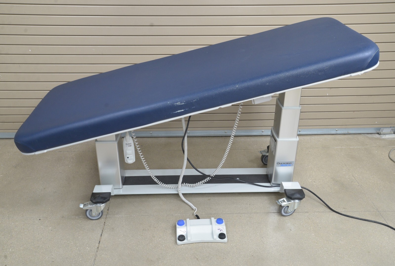 Oakworks Medical Dual Tower General EA Ultrasound Table w/ Hand & Foot Controls