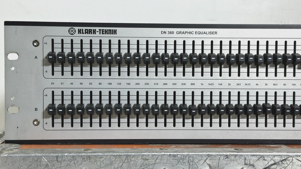 Égaliseur Graphique Klark-Teknik DN360 – Pour Studio Ou Sono – Occasion