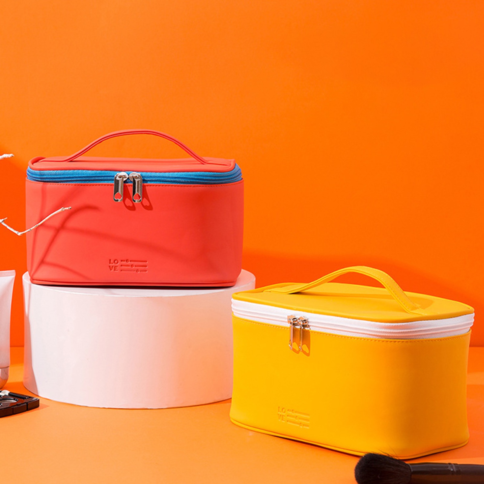 Pressure-Resistant Travel Makeup Bag with Handle for Brushes & Toiletry-image