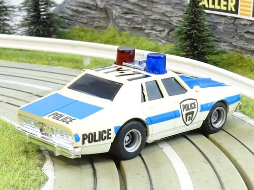 AURORA AFX | CHEVY IMPALA POLICE CAR | wht - blu - blk | NM | VERY HTF | BOXED - Photo 6/11