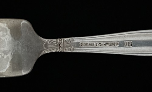 Horquilla para niño enchapada en plata princesa danesa Holmes & Edwards 4 1/4" de largo - Imagen 3 de 3