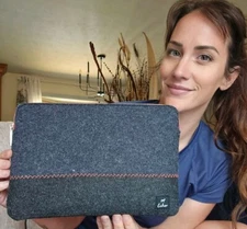 ECHO Wool Makeup Bag Organic Zip WRISTLET/CLUTCH/POUCH/BAG Organizer Purse