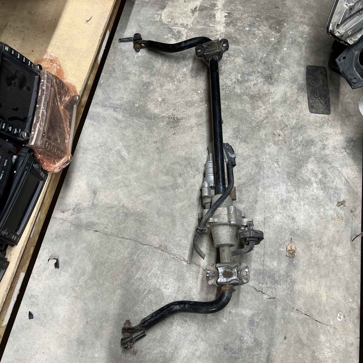 Jeep Wrangler JK Rubicon 電動スウェイバー モーター Jeep JK Wrangler OEM Rubicon Electric Front Sway Bar *No