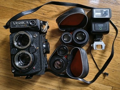 YASHICA MAT - 124g CAMERA WITH LENSES AND FLASH
