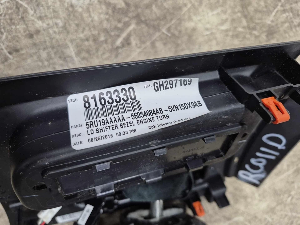 15-23 charger srt shifter 68205233AK - Image 3 of 3