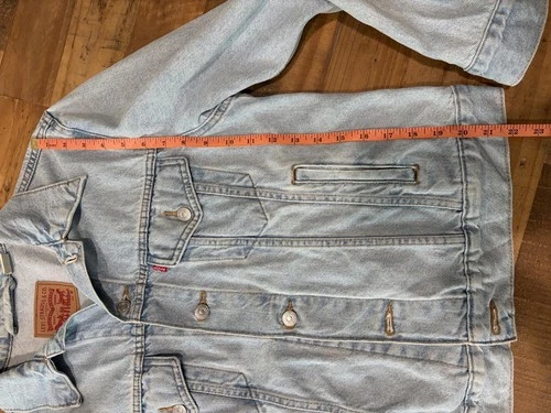 Levi's Denim Trucker Jacket Size Medium Light Wash Blue Jean Coat Red Tab image 5