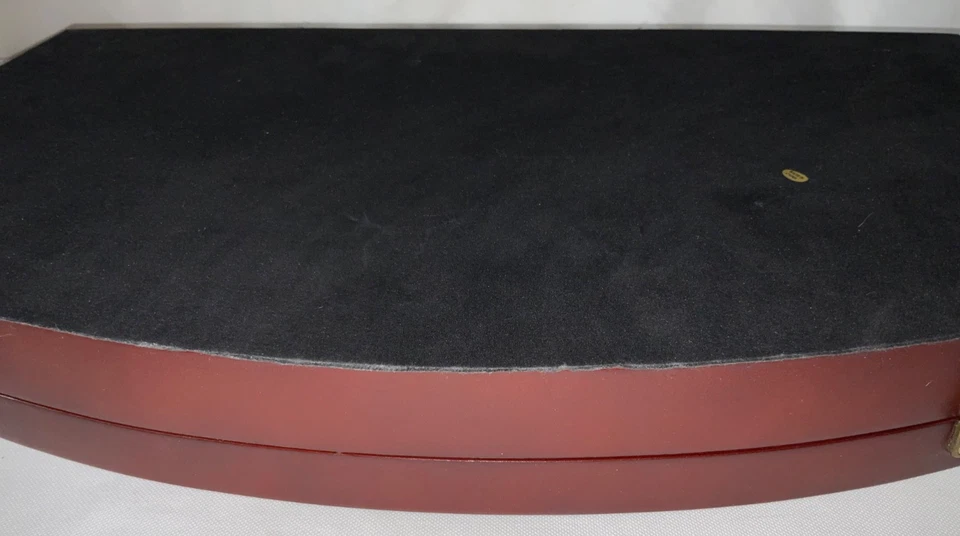 Vintage Wood Jewelry Display Case Shadow Box W/Latches 19.5’’x 12’’x2’’ Glass - Image 4 of 4