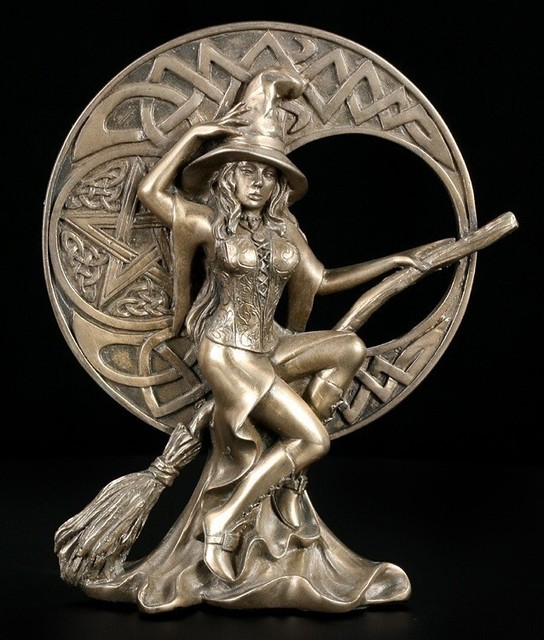 Hexen Figur - mit Besen vor keltischem Mond - Fantasy Deko Wicca Whitch IV10020 Hexen Figur - mit Besen vor keltischem Mond - Fantasy Deko Wicca Whitch IV10020