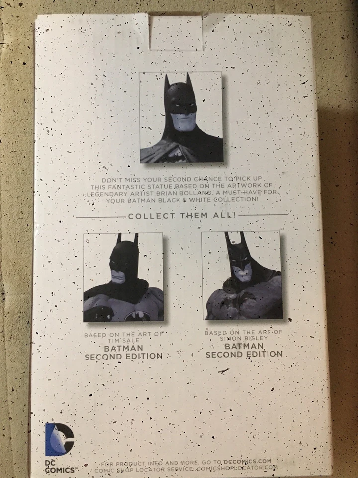 Batman Black & White 7 Inch Statue Figure by Brian Bolland 2nd Edition  - Image 3 of 4