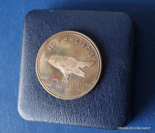 TOWER MINT 900 YEARS MEDAL CASED BRONZE RAVEN ON PARAPET PROOF LIKE STRIKE - Picture 7 of 8