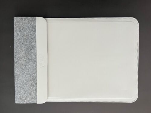 Magnetic 4-in-1 Wireless Charging Laptop Sleeve - Picture 8 of 10