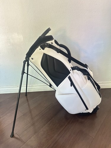 Golf Stand Bag – Premium PU Material, Waterproof, Dual Strap System BEST OFFER - Picture 4 of 5