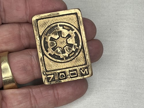 Star Wars Galaktisches Gold Kredit Chip Stück, Display Plakette, echte Requisiten Replik - Bild 6 von 9